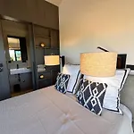 Poolvilla Oliviera Villa *