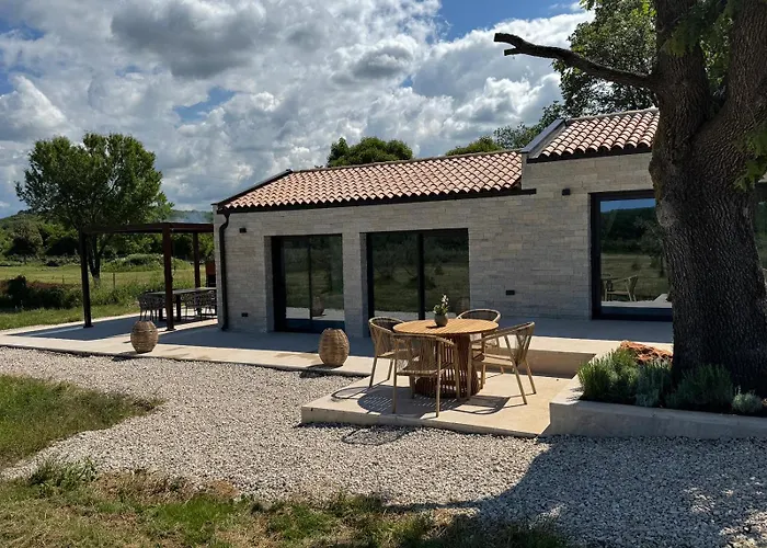 Poolvilla Oliviera