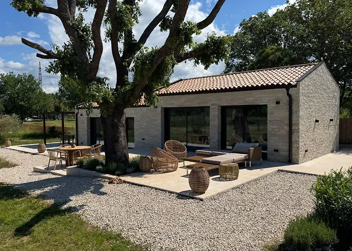 Poolvilla Oliviera Villa Rovinj